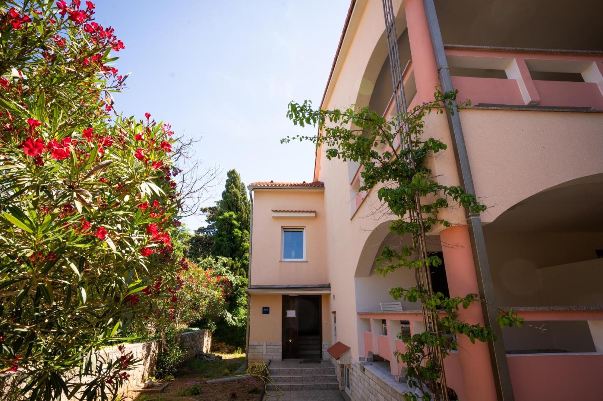 Villa Barbara Oasis Central Suite With Terrace Novalja Buitenkant foto